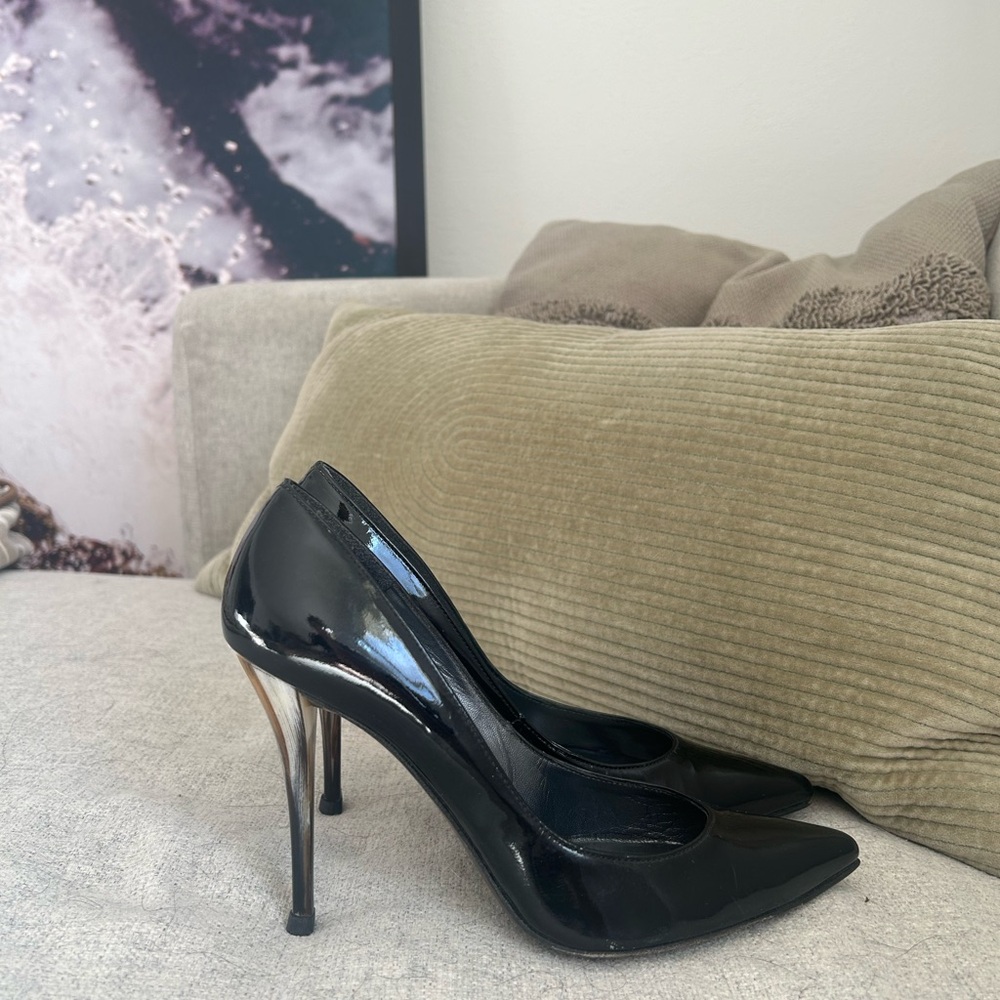 BLACK FRIDAY SALE Stuart Weitzman heels